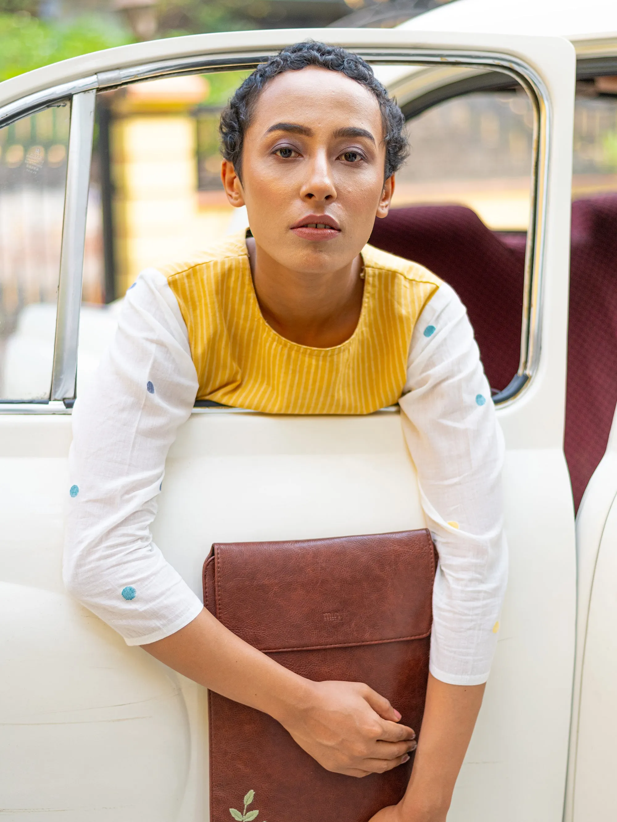Brown Hand Embroidered Laptop Sleeve (13/14’’)