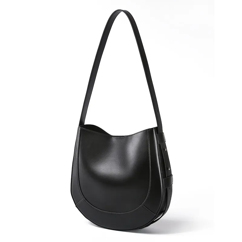 Calista | Minimalist Leather Shoulder Bag – Timeless Elegance & Modern Functionality