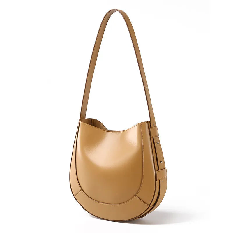 Calista | Minimalist Leather Shoulder Bag – Timeless Elegance & Modern Functionality