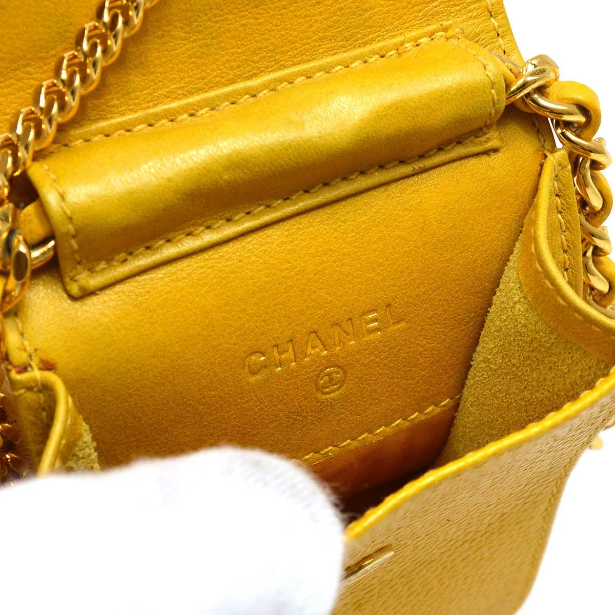 CHANEL 1996-1997 Timeless Key Case Yellow Caviar 04376