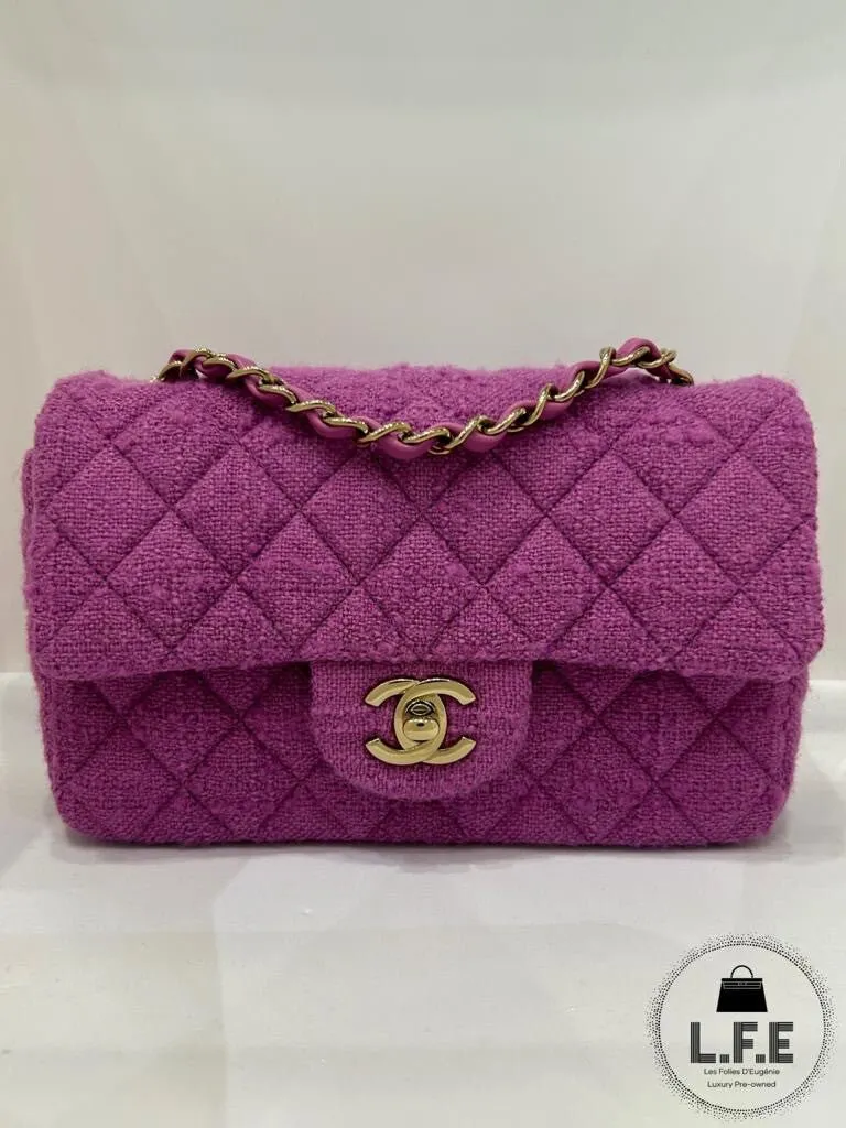 Chanel - Timeless Mini 20