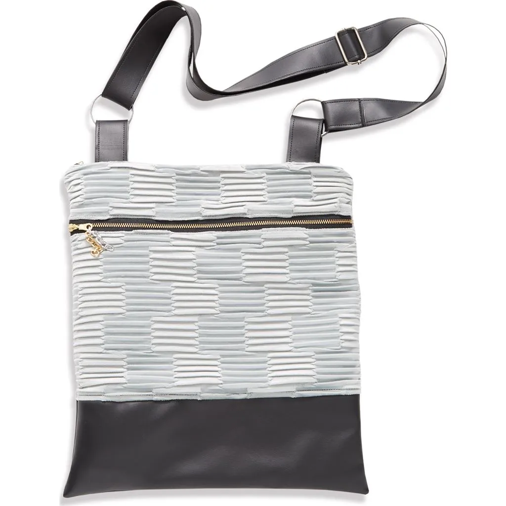 McCall's Pattern M8334 Bags by Tiny Seamstress Designs