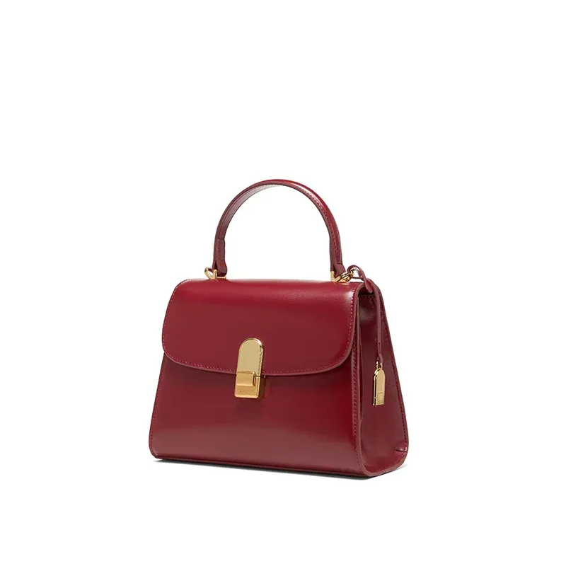 Synthetic Leather Golden Buckle Shoulder Versatile Totes Bag