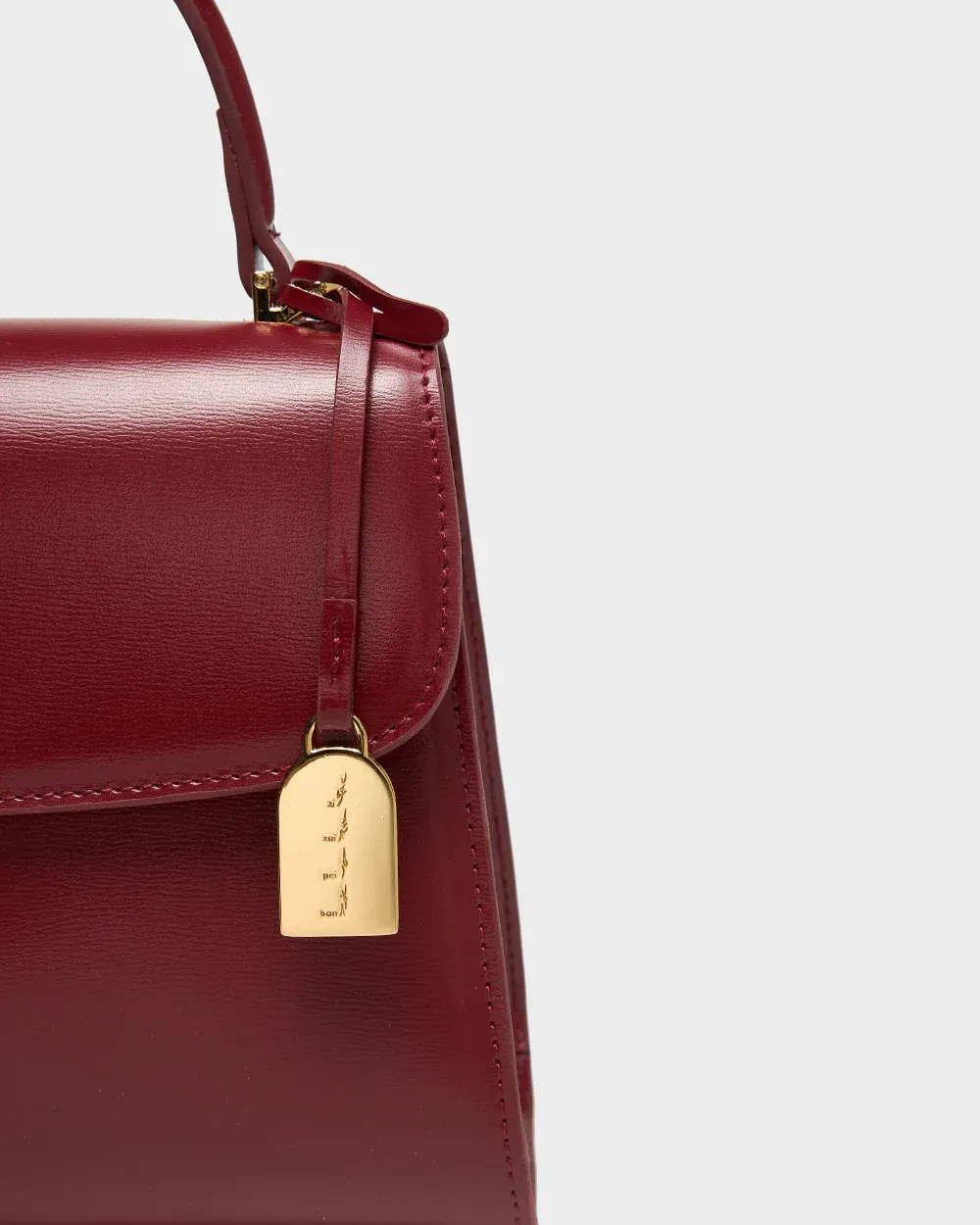 Synthetic Leather Golden Buckle Shoulder Versatile Totes Bag